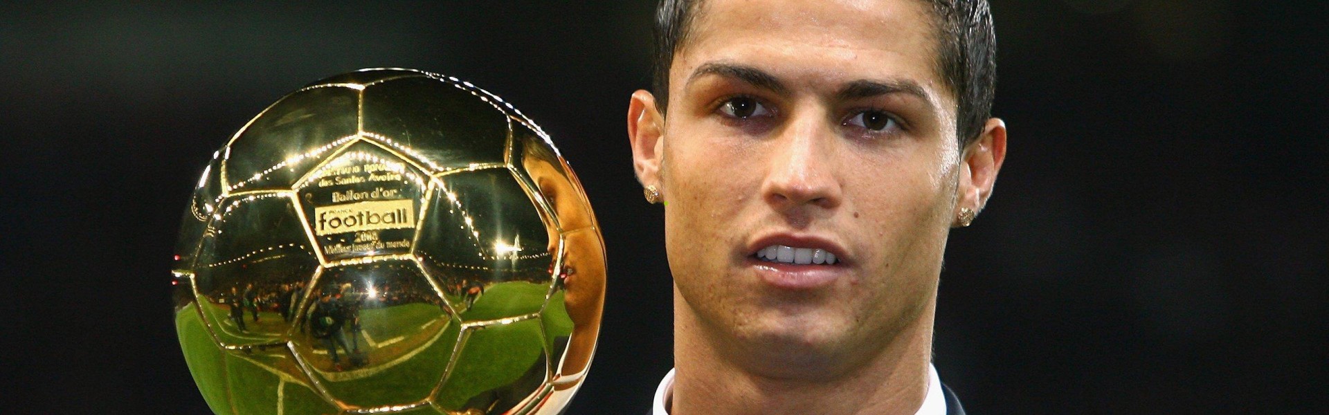 爱游戏_防守崩盘！湖人近六战场均失分飙至122分，外线防线形同虚设成致命隐患