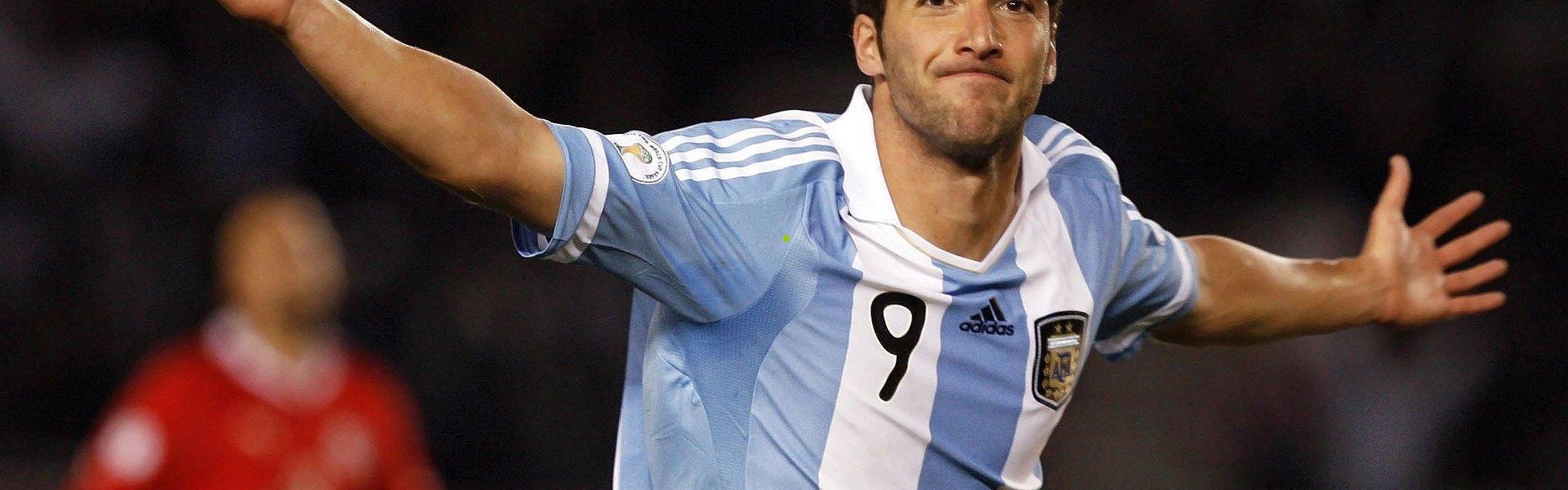 【AYX SPORTS】勇士再陷冤大头漩涡！1165万先生场均仅5+4，理想拼图竟成养老温床