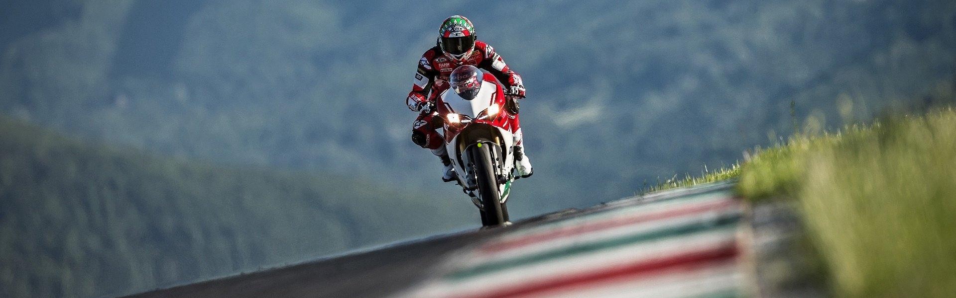 【爱游戏APP】韩媒曝李在城腿筋受伤退出国家队 紧急返美因茨治疗引关注