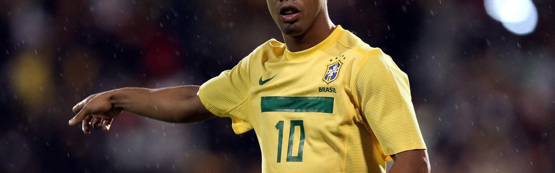 【爱游戏官方网站】英超联赛第13轮，热刺主场力克富勒姆，稳固前四席位