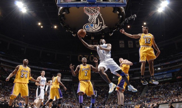 【爱游戏】伊万科维奇战术革新，对阵澳大利亚强化进攻，塞鸟闪耀赛场助队告捷