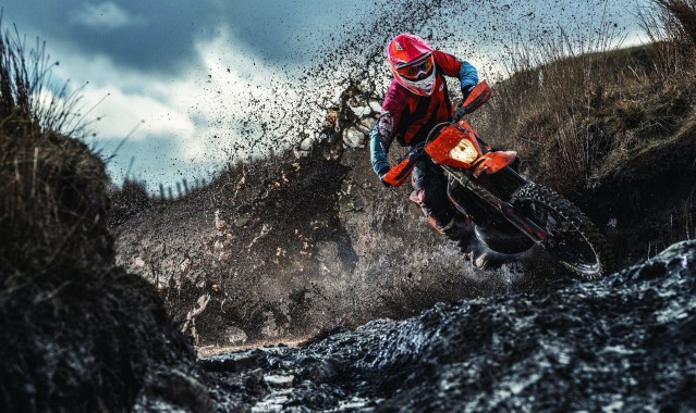 ayx：萨拉赫争议漩涡中，索博斯洛伊崛起为利物浦胜利新引擎