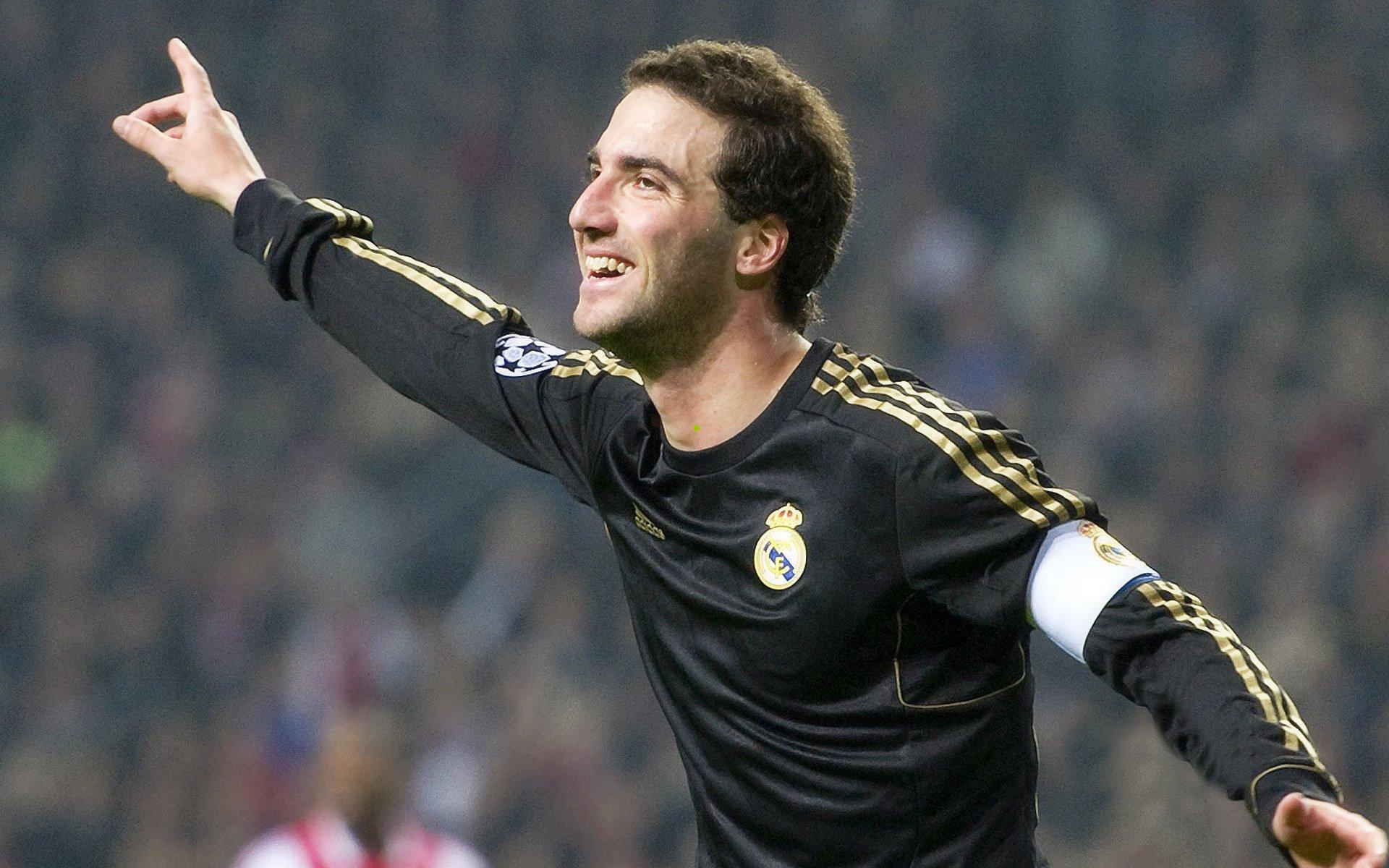 瓜迪奥拉公开力挺皇马否认脆弱质疑，盛赞阿隆索执教皇家马德里潜力无限